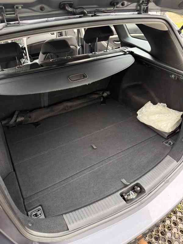 Hyundai i30 1,6   MPi 88 kW 2016 druhý majitel - foto 20