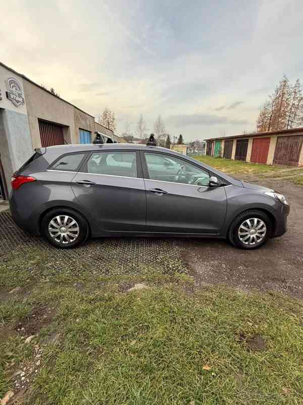 Hyundai i30 1,6   MPi 88 kW 2016 druhý majitel - foto 6