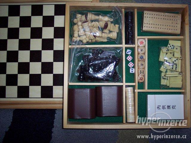 Dřevěný soubor 7 her - Šachy, Domino, Backgamon, Dáma... - foto 1