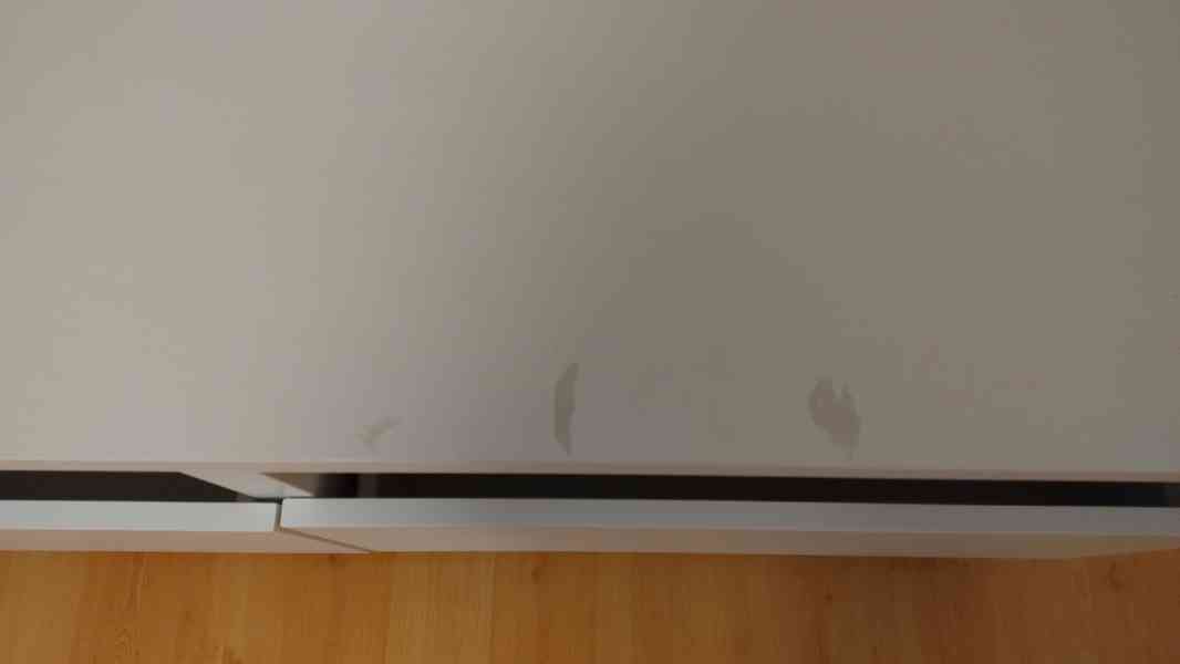 Televizní stolek  - foto 3