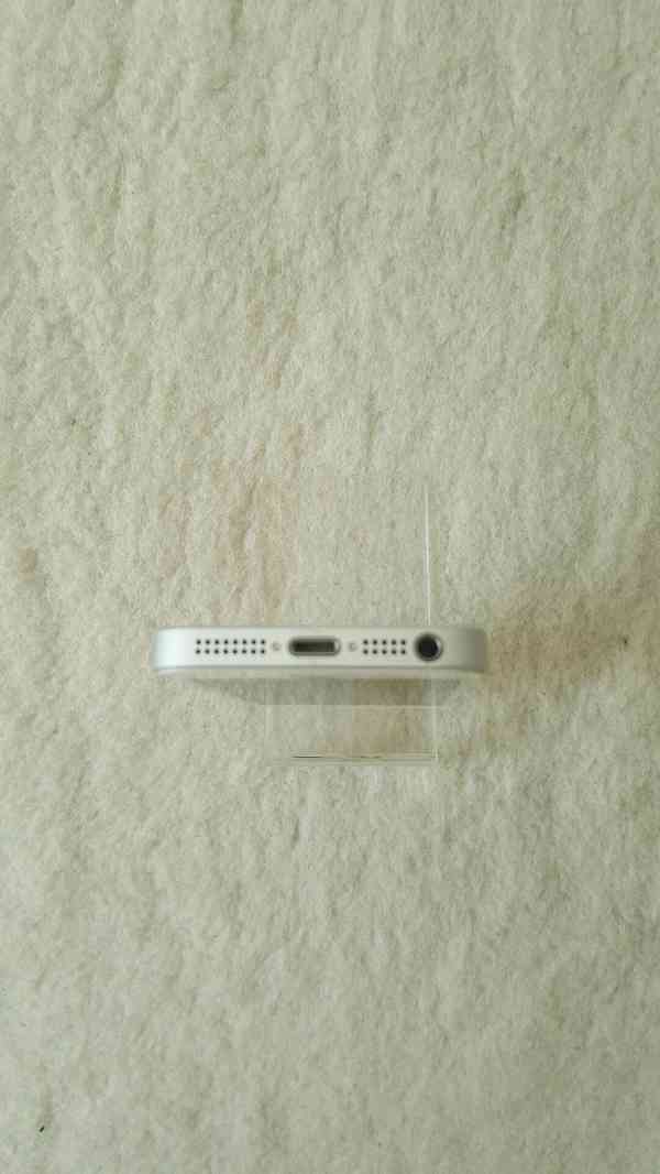 Apple iPhone 5s 16GB bílý - foto 5