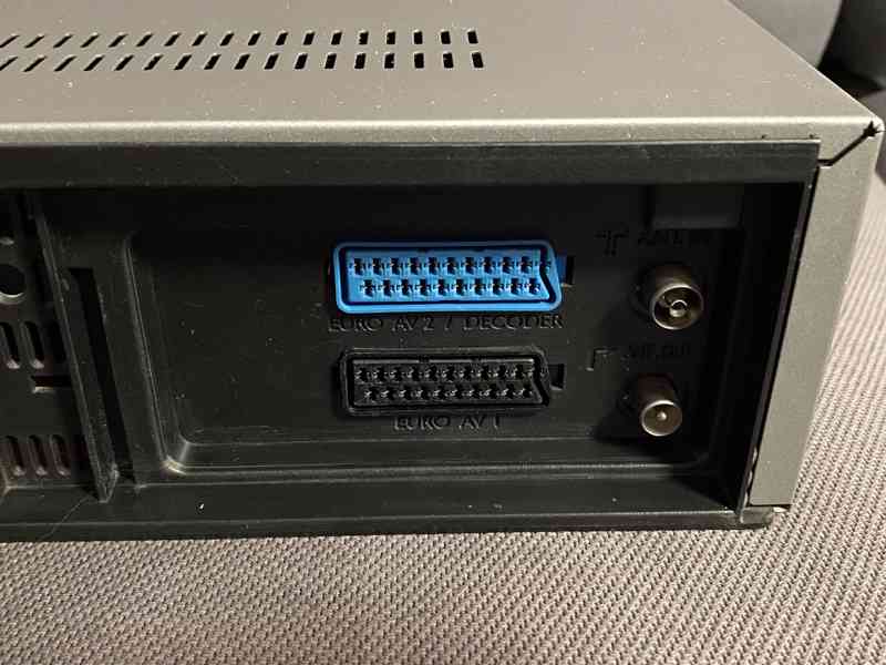 VHS videorekordér THOMSON, 6hlav, Hifi stereo - foto 4