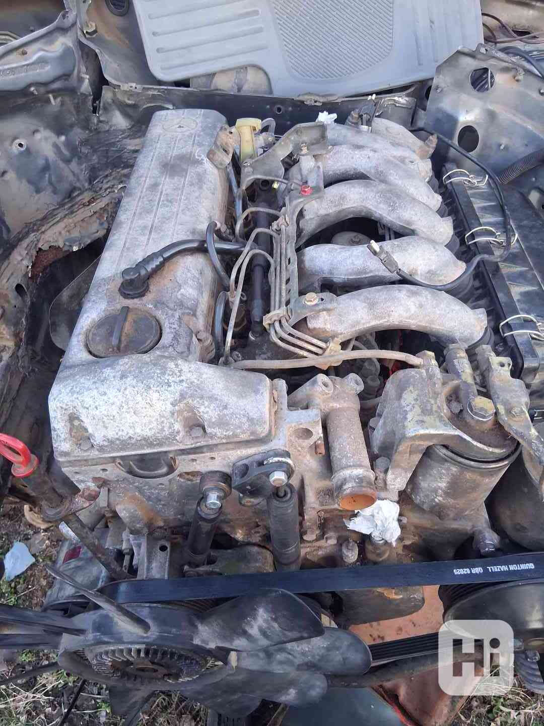 Motor mercedes 2.5 D - foto 1