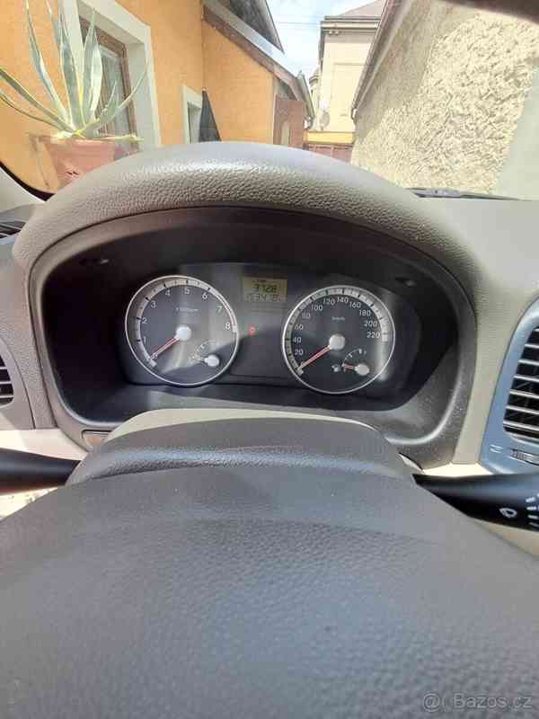 Hyundai Accent 1,4 PRODEJ - foto 10