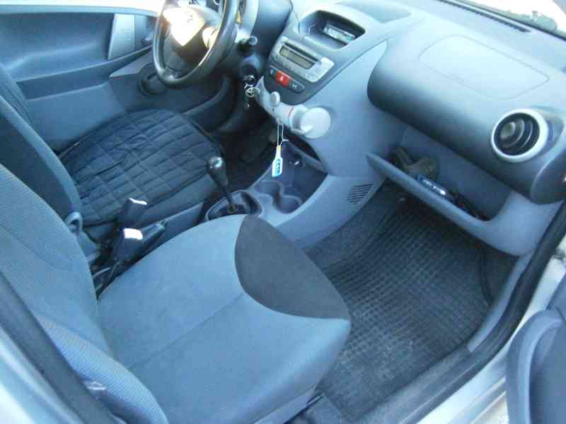 Toyota aygo - foto 8