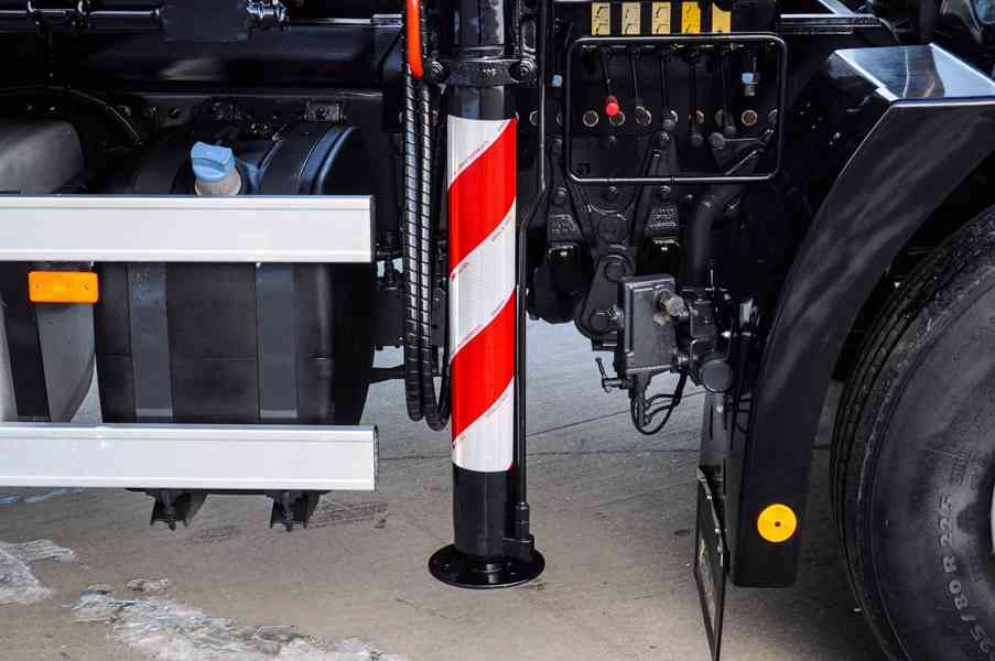 MERCEDES AXOR 1833 TŘÍSTRANNÝ SKLÁPĚČ HYDRAULICKÁ RUKA EURO5 - foto 13