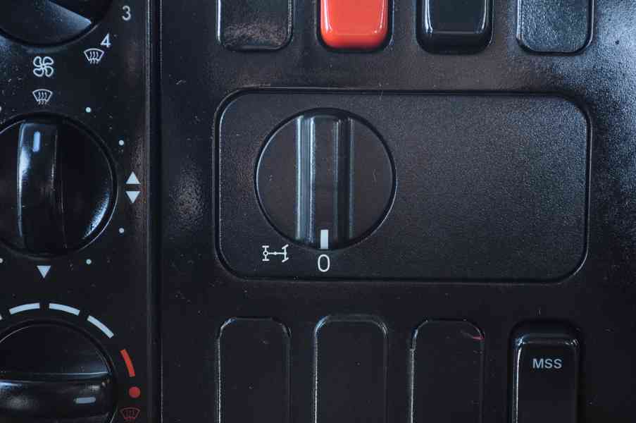 MERCEDES AXOR 1833 TŘÍSTRANNÝ SKLÁPĚČ HYDRAULICKÁ RUKA EURO5 - foto 60