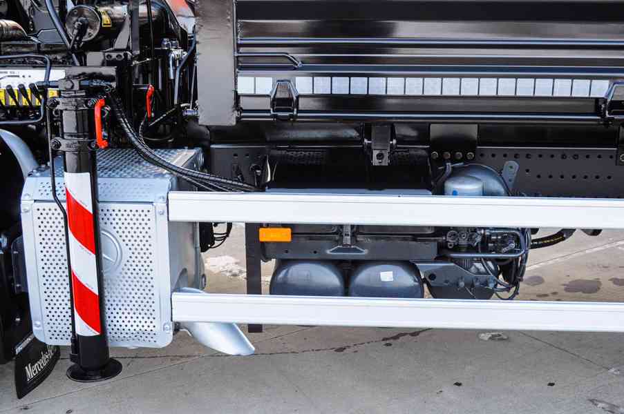 MERCEDES AXOR 1833 TŘÍSTRANNÝ SKLÁPĚČ HYDRAULICKÁ RUKA EURO5 - foto 27