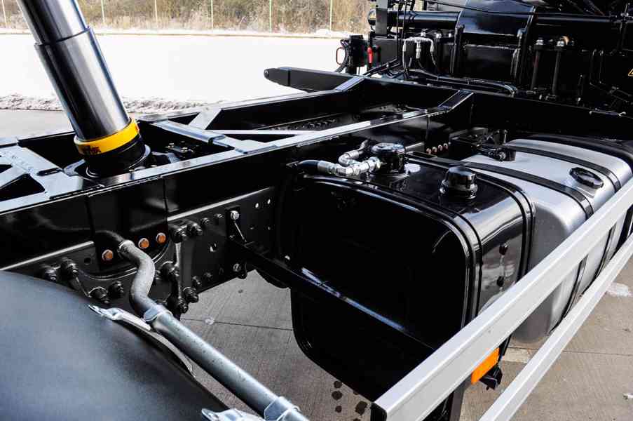 MERCEDES AXOR 1833 TŘÍSTRANNÝ SKLÁPĚČ HYDRAULICKÁ RUKA EURO5 - foto 91