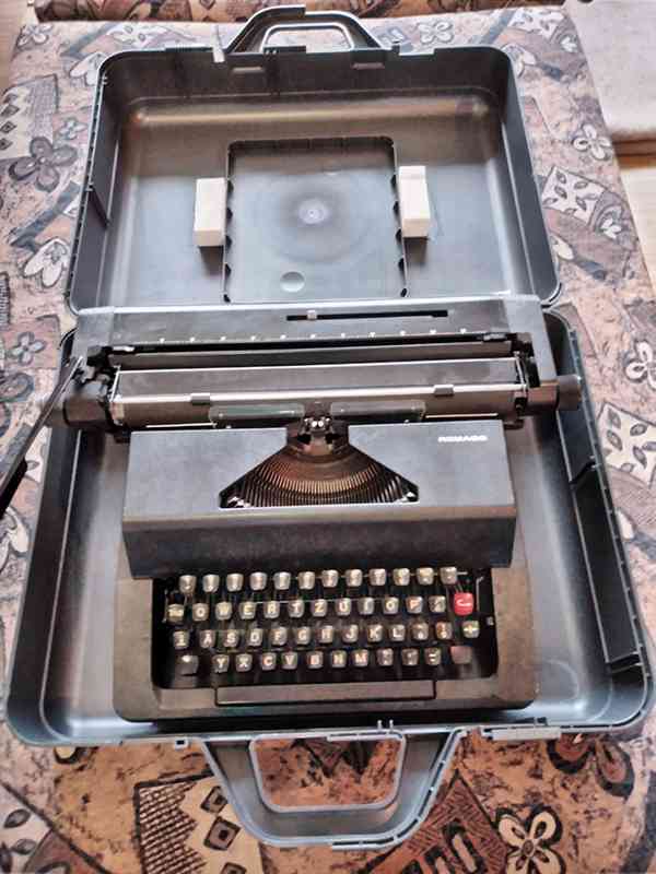 REMAGG psací stroj s kufrem - foto 6