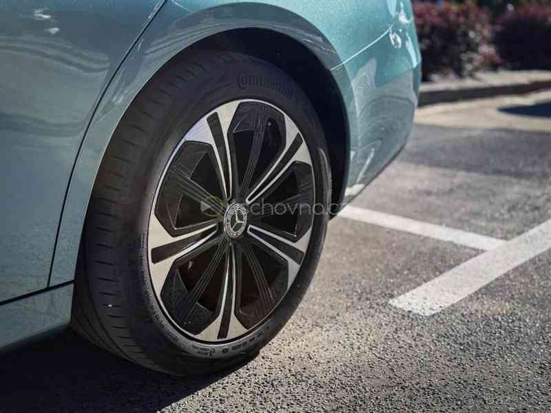 Mercedes-Benz Třídy E 300 e - foto 3