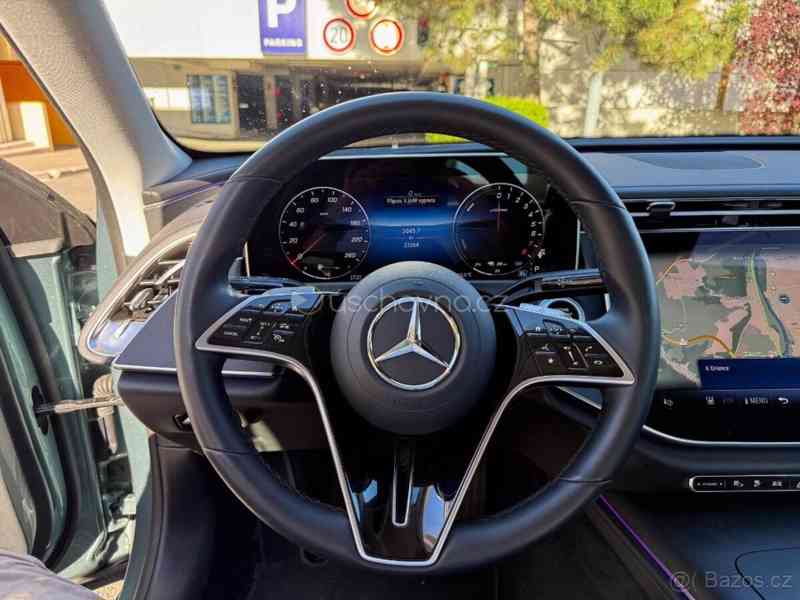 Mercedes-Benz Třídy E 300 e - foto 8