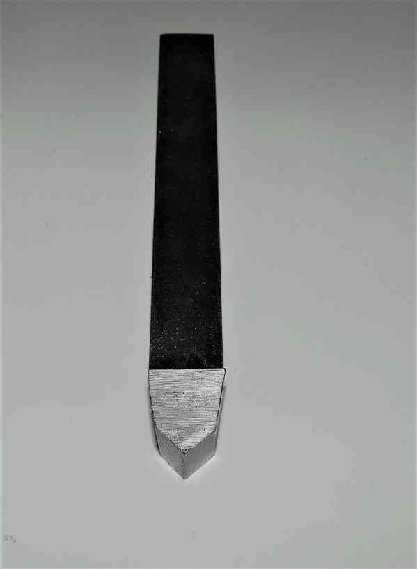 Soustružnický nůž 20x20 HLADÍCÍ kovaný,  HSS   - foto 1
