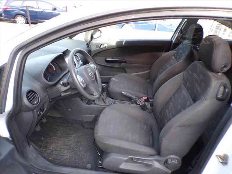 Opel Corsa 1,2 16V KLIMA,TEMPOMAT - foto 8