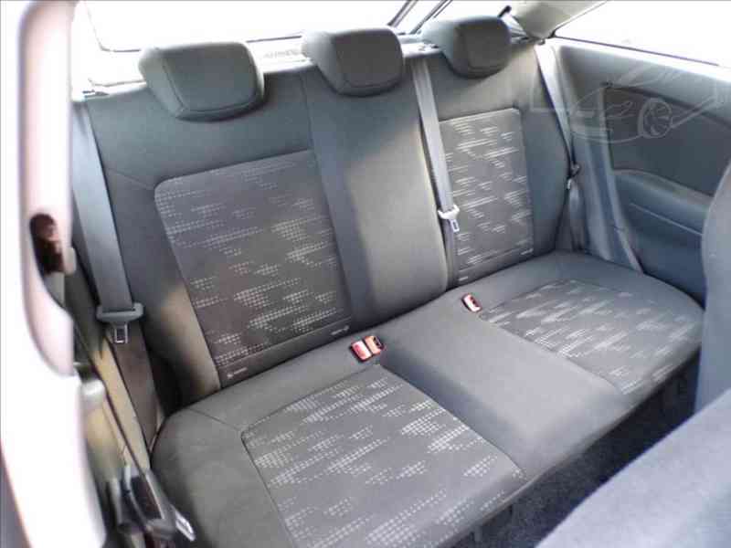 Opel Corsa 1,2 16V KLIMA,TEMPOMAT - foto 11