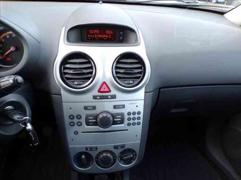Opel Corsa 1,2 16V KLIMA,TEMPOMAT - foto 6