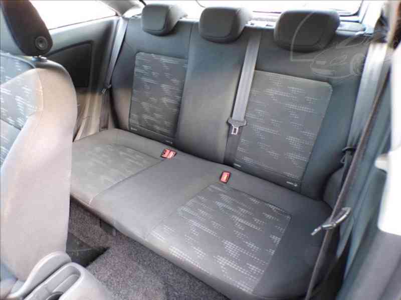 Opel Corsa 1,2 16V KLIMA,TEMPOMAT - foto 9