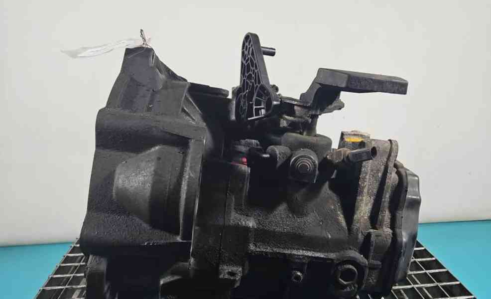 VW GOLF,TOURAN A3 OCTAVIA II 1.9 TDI JCR-PREVODOVKA - foto 1