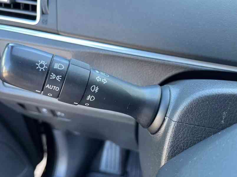 Toyota Verso 1.8i Multimode Executive benzín 108kw - foto 15