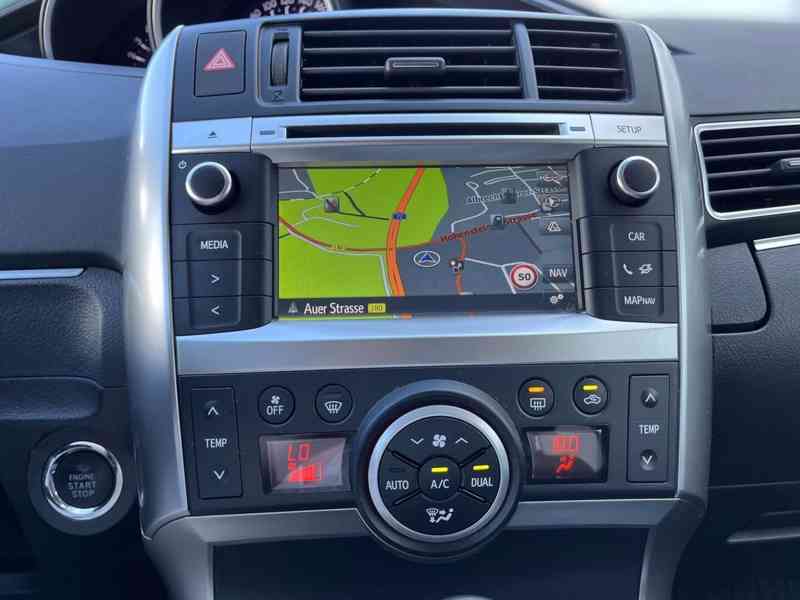 Toyota Verso 1.8i Multimode Executive benzín 108kw - foto 11