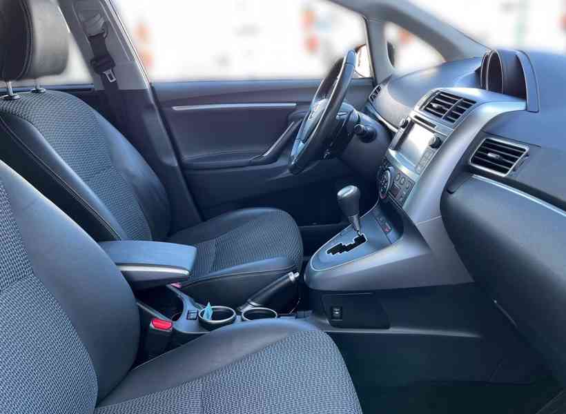 Toyota Verso 1.8i Multimode Executive benzín 108kw - foto 12