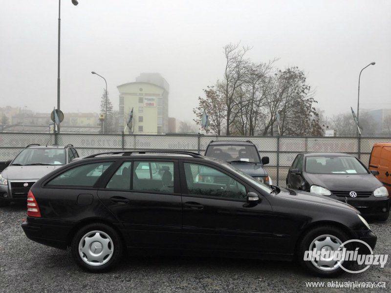 Mercedes-Benz Třídy C 2.0, nafta, r.v. 2004 - foto 12