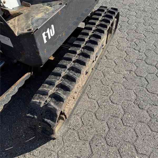 Minirypadlo Bobcat E10 1 t - foto 6