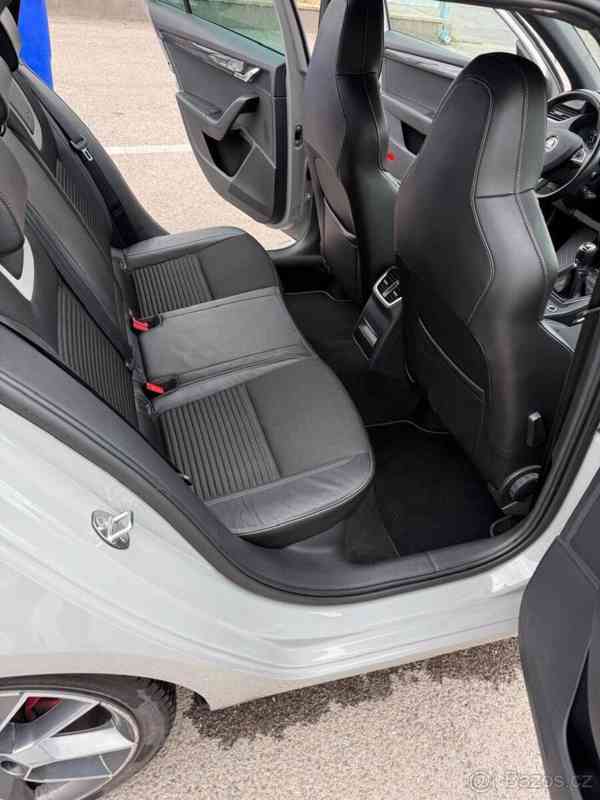 Škoda Octavia 2,0 3 RS Combi TDI - foto 3