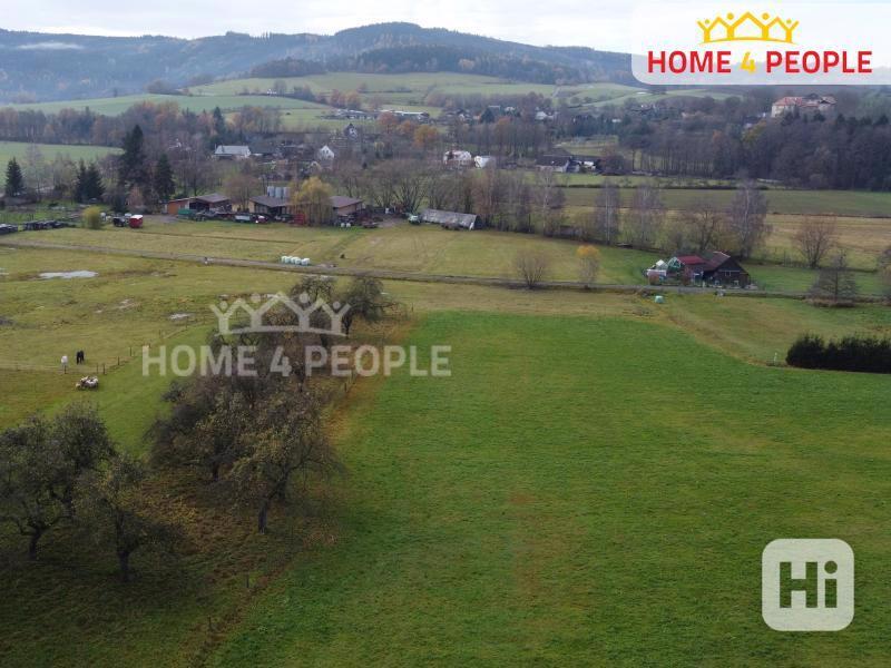 Prodej souboru investičních pozemků v Šumavském městečku Strážov u Klatov o celkové velikosti 9449 m2. - foto 9