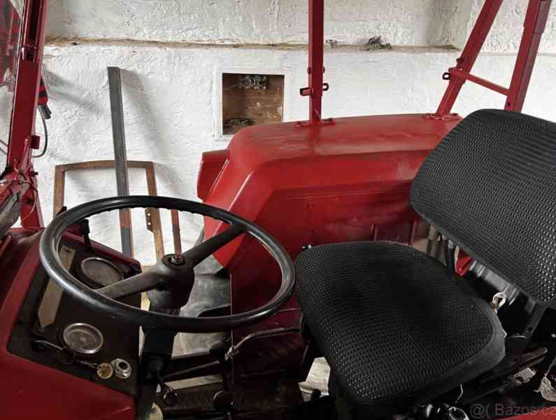 STEYR 40 traktor s čelním nakladačem a posilovačem - foto 6