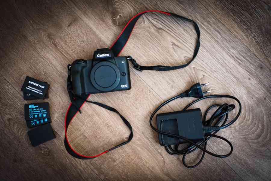Canon EOS M50 tělo  - foto 3