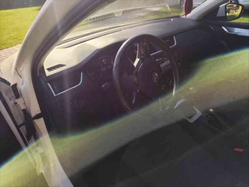 Škoda Octavia 1,2   3 TSI 77kw - foto 14