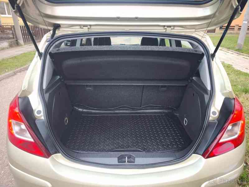 Opel Corsa 1,2   i (63 kW) - foto 10