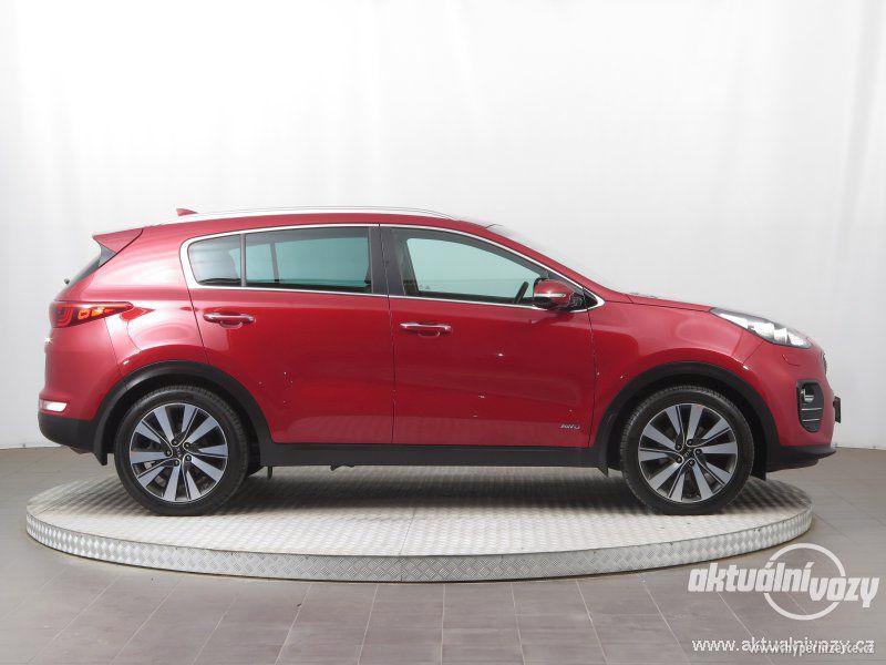 Kia Sportage 2.0, nafta, r.v. 2016, kůže - foto 2