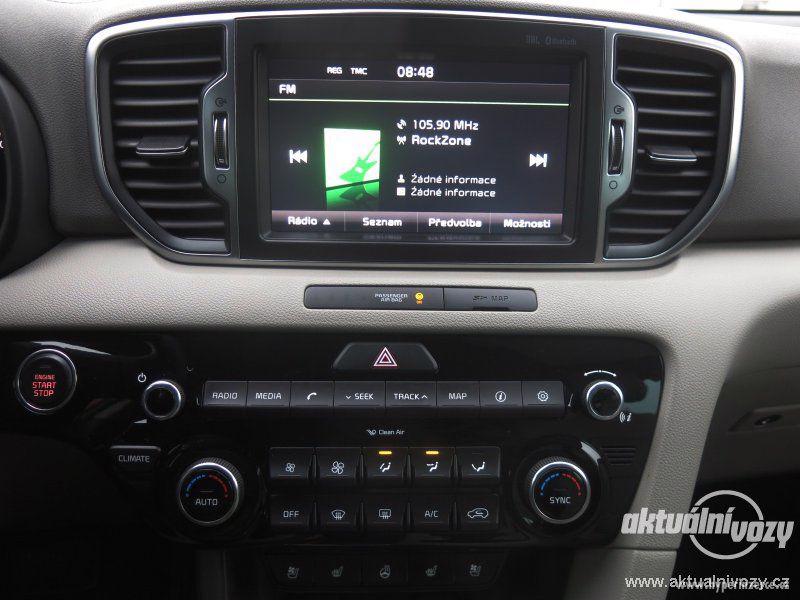 Kia Sportage 2.0, nafta, r.v. 2016, kůže - foto 3