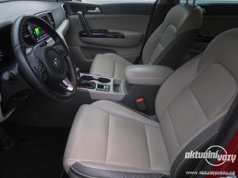Kia Sportage 2.0, nafta, r.v. 2016, kůže - foto 9