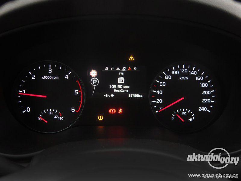Kia Sportage 2.0, nafta, r.v. 2016, kůže - foto 14