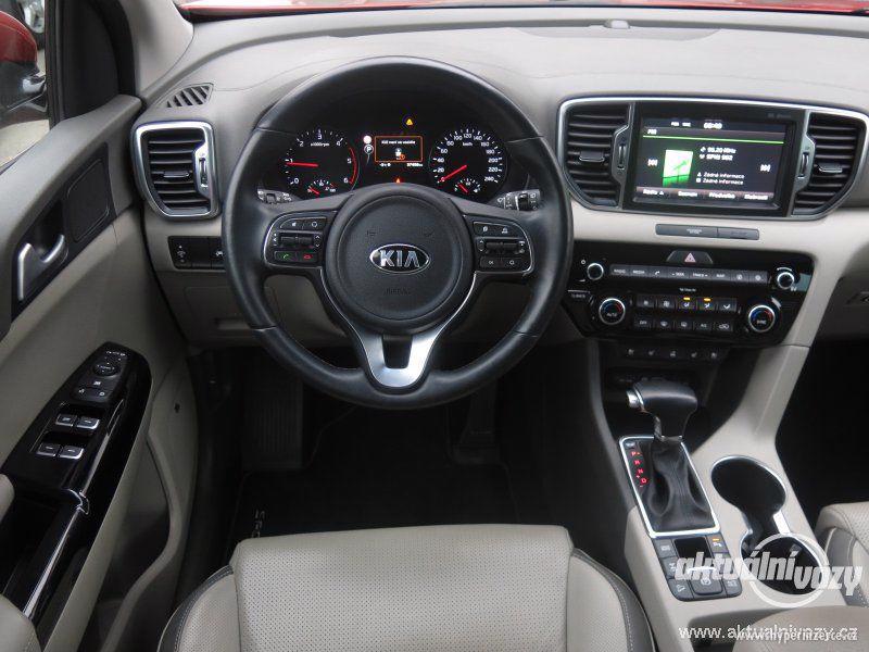 Kia Sportage 2.0, nafta, r.v. 2016, kůže - foto 17