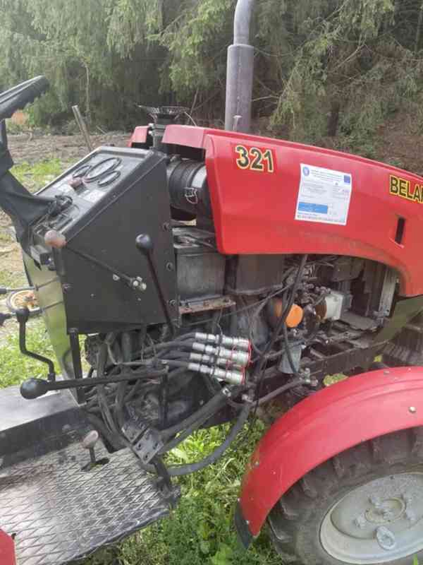 Traktor Bělorusko 321 - foto 7