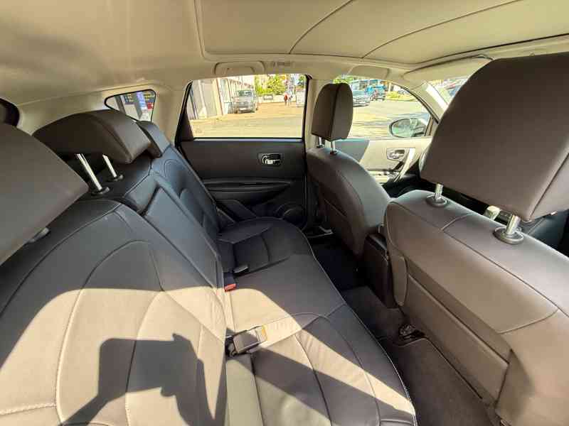 Nissan Qashqai 2,0i Tekna benzín 104kw - foto 21