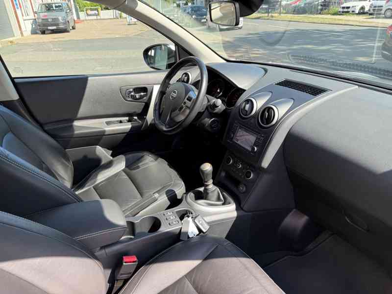 Nissan Qashqai 2,0i Tekna benzín 104kw - foto 10