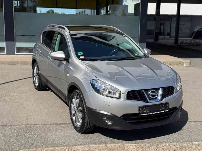 Nissan Qashqai 2,0i Tekna benzín 104kw - foto 27