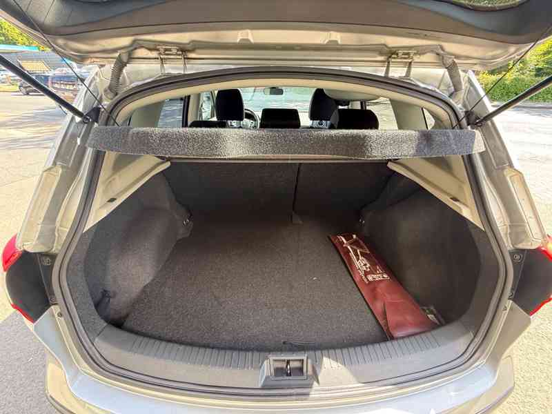 Nissan Qashqai 2,0i Tekna benzín 104kw - foto 34