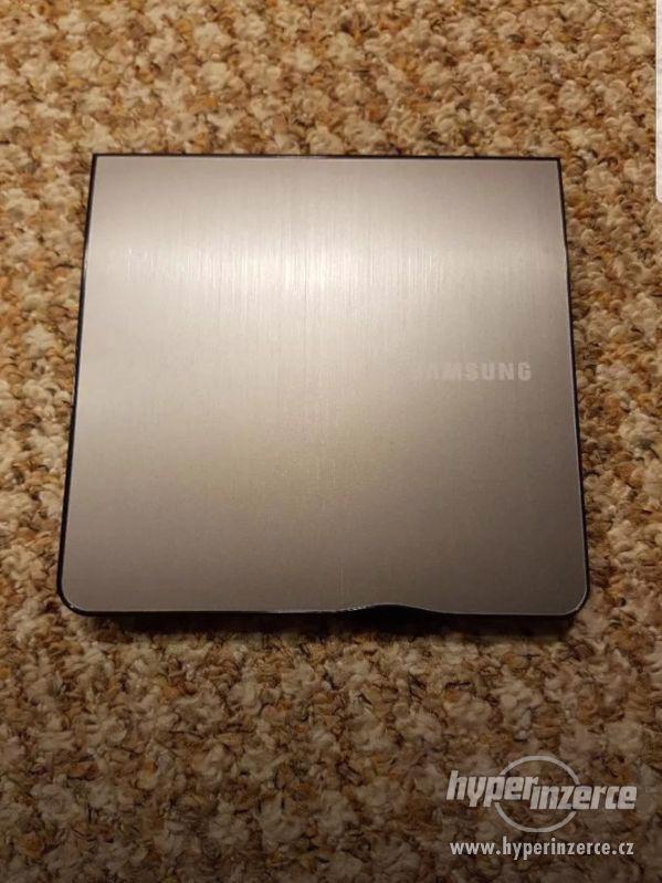 Čtečka a zapisovačka dat disků Samsung SE-218 - foto 1