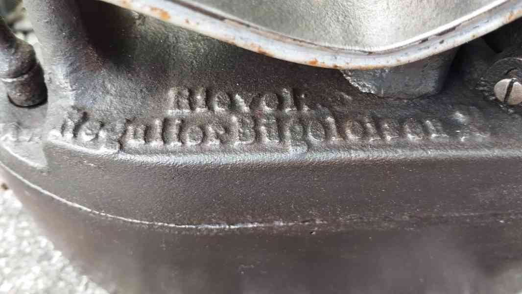 Obrovská komínová velmi stará sbírková žehlička D.R.G.M. - foto 16