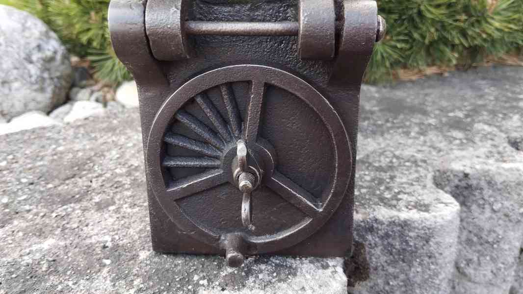 Obrovská komínová velmi stará sbírková žehlička D.R.G.M. - foto 6