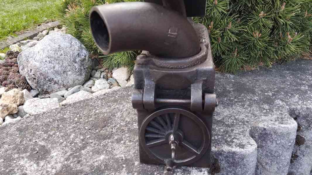 Obrovská komínová velmi stará sbírková žehlička D.R.G.M. - foto 11