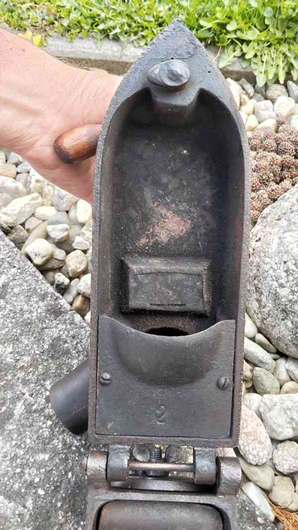 Obrovská komínová velmi stará sbírková žehlička D.R.G.M. - foto 5