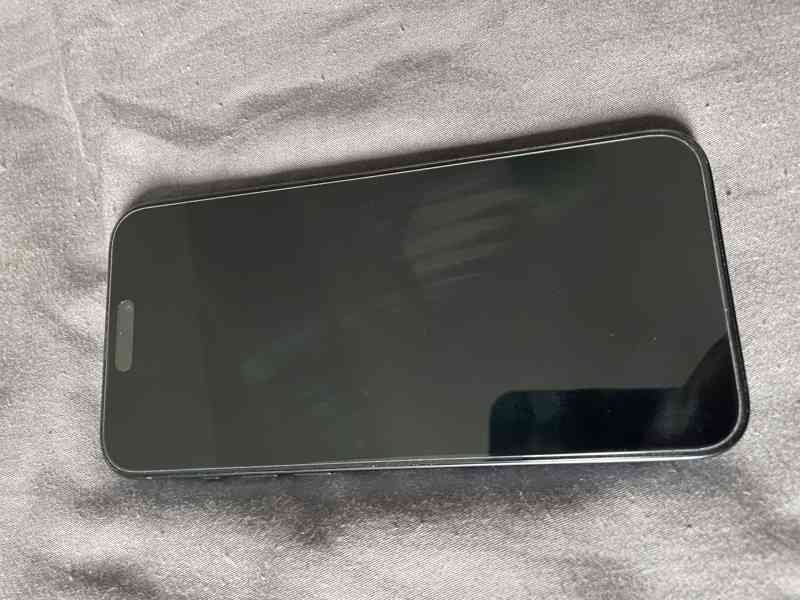 iPhone 15 Pro Max - foto 2