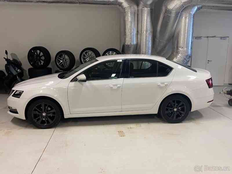 Škoda Octavia 2,0   III TDI 110kW DSG Style - foto 12
